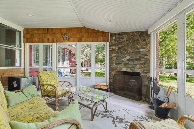 1248 Pleasant St, Brockton, MA 02301