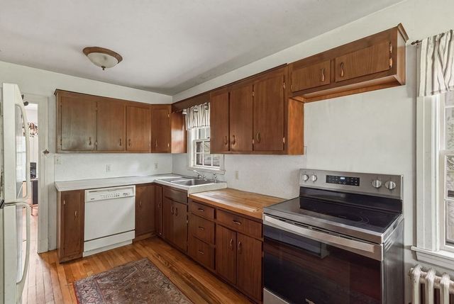 1248 Pleasant St, Brockton, MA 02301