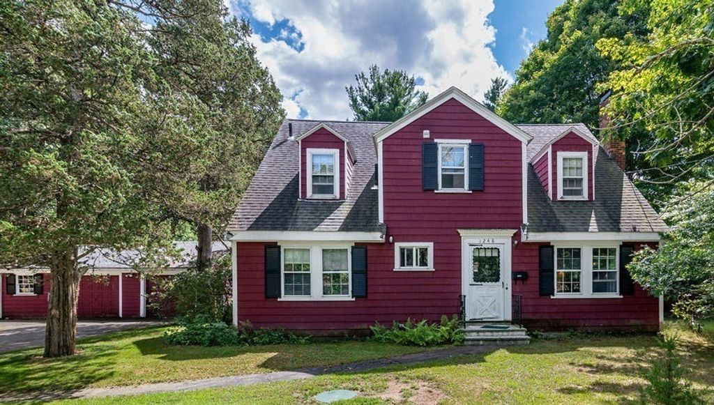 1248 Pleasant St, Brockton, MA 02301