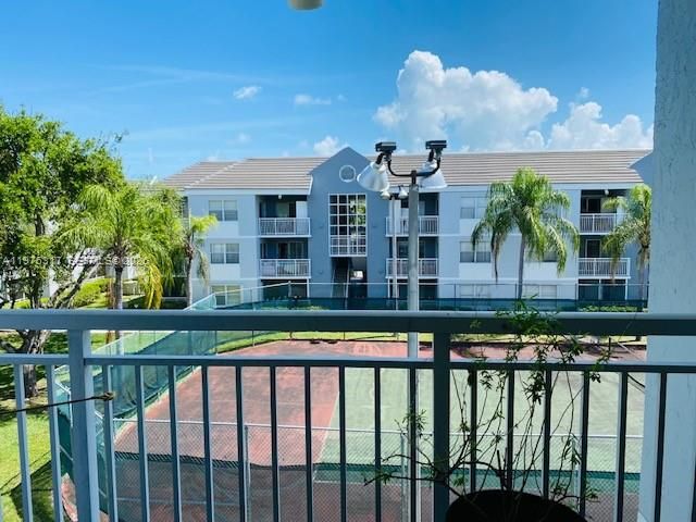 8580 SW 212th St 304, Cutler Bay, FL 33189