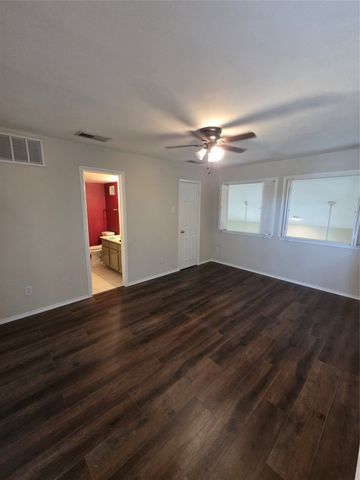 6006 Marvin Loving Drive 101, Garland, TX 75043