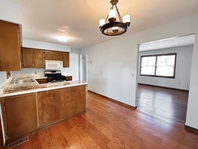 710 S Park Street, El Dorado Springs, MO 64744