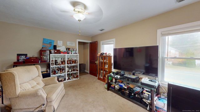 138 Main Street, Somers, CT 06071