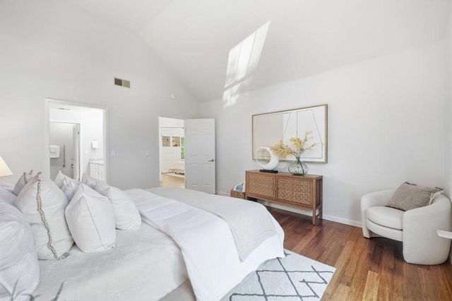 2131 Avy Avenue, Menlo Park, CA 94025