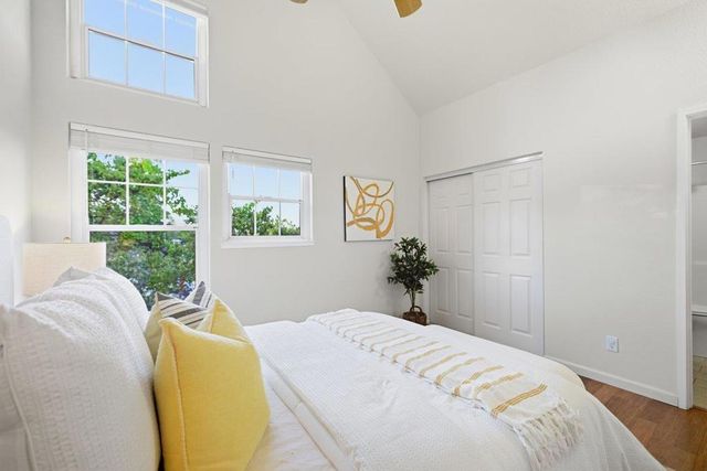 2131 Avy Avenue, Menlo Park, CA 94025