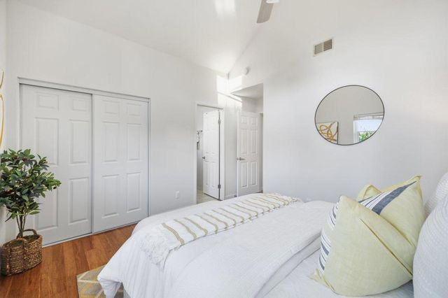 2131 Avy Avenue, Menlo Park, CA 94025