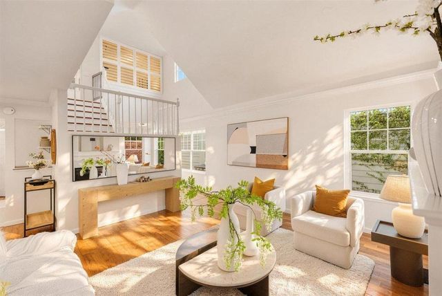 2131 Avy Avenue, Menlo Park, CA 94025
