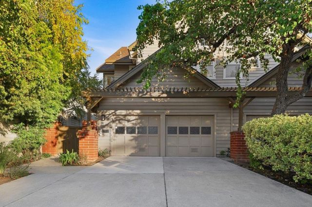 2131 Avy Avenue, Menlo Park, CA 94025