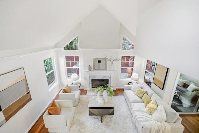 2131 Avy Avenue, Menlo Park, CA 94025