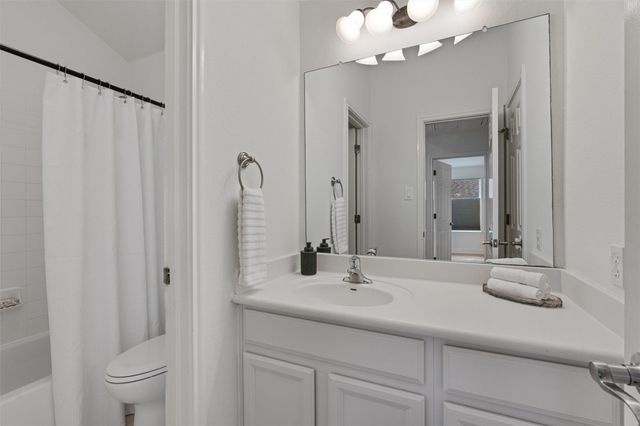 1810 Village Oak CT, Austin, TX 78704