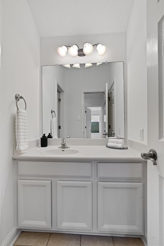 1810 Village Oak CT, Austin, TX 78704