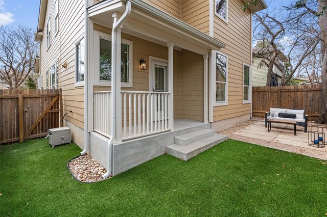 1810 Village Oak CT, Austin, TX 78704