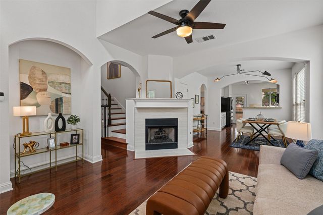 1810 Village Oak CT, Austin, TX 78704