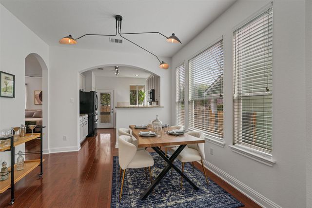 1810 Village Oak CT, Austin, TX 78704