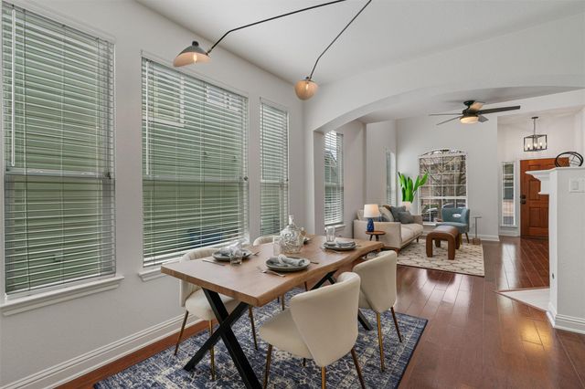 1810 Village Oak CT, Austin, TX 78704