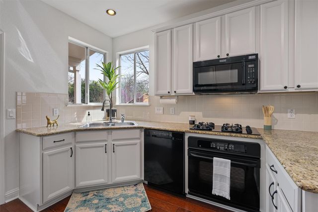 1810 Village Oak CT, Austin, TX 78704