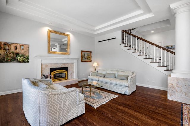 1253 Wikiup Dr, Santa Rosa, CA 95403