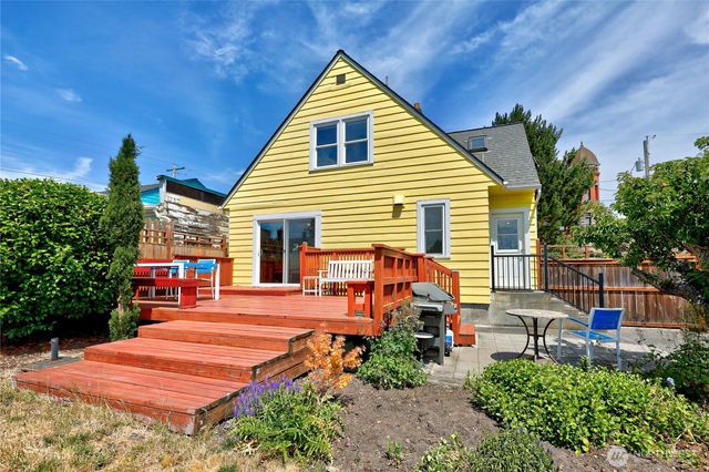 425 Walker Street, Port Townsend, WA 98368