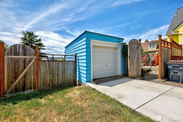 425 Walker Street, Port Townsend, WA 98368