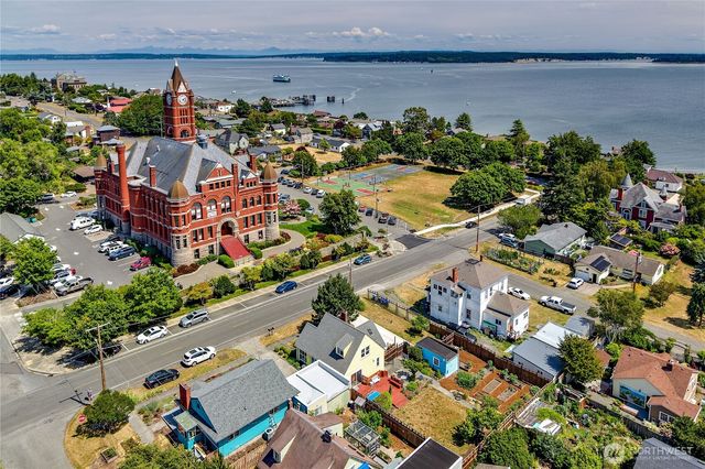 425 Walker Street, Port Townsend, WA 98368