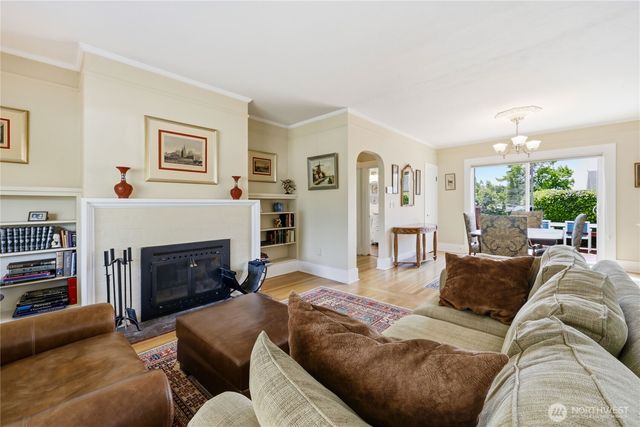 425 Walker Street, Port Townsend, WA 98368