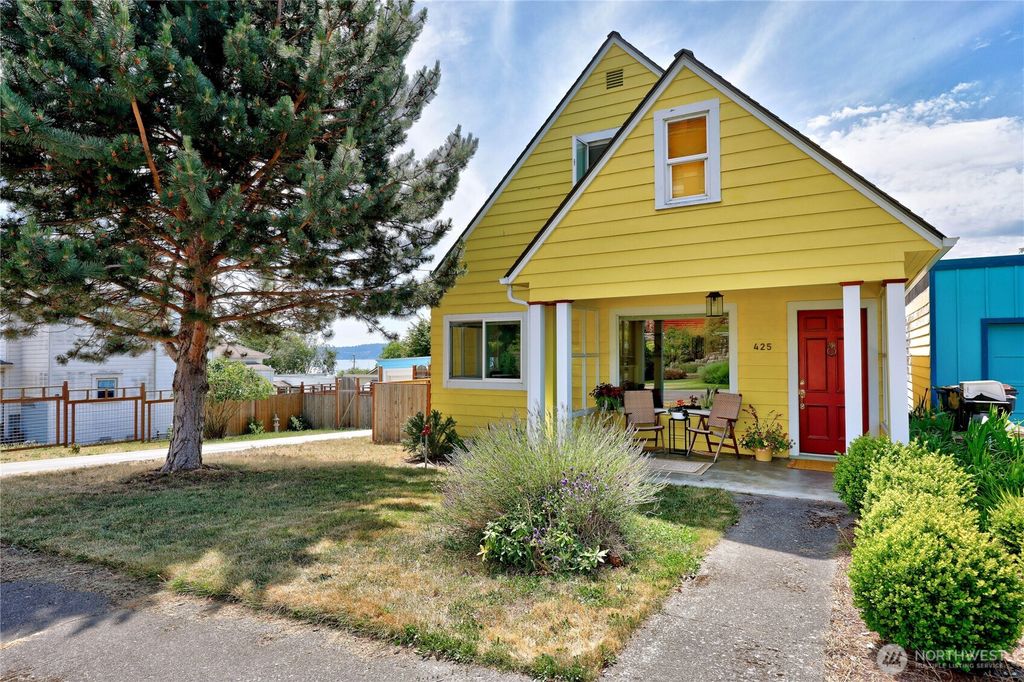 425 Walker Street, Port Townsend, WA 98368