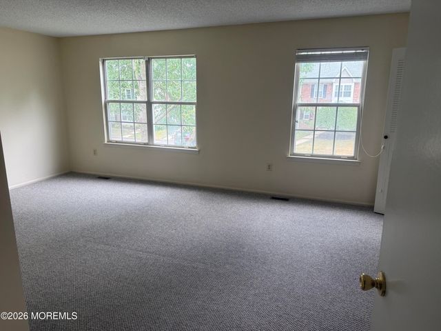 31 Citation Court, Tinton Falls, NJ 07724