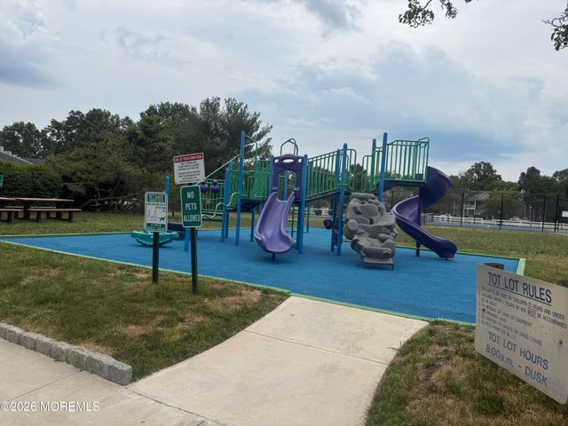31 Citation Court, Tinton Falls, NJ 07724