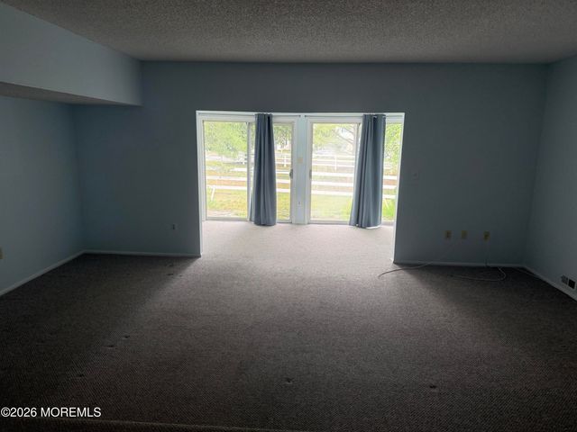 31 Citation Court, Tinton Falls, NJ 07724