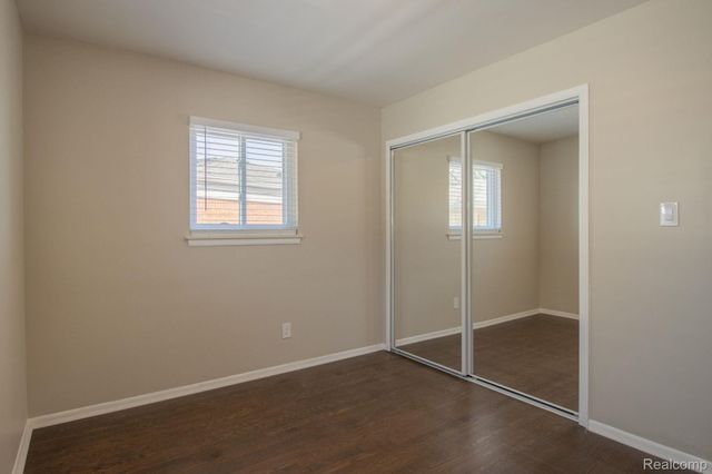 30705 Longfellow Avenue, Madison Heights, MI 48071