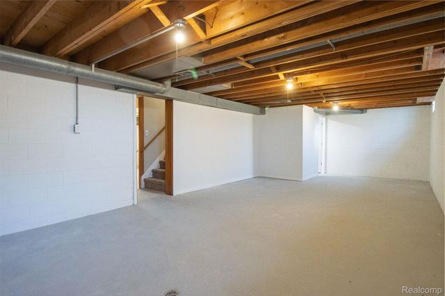 30705 Longfellow Avenue, Madison Heights, MI 48071