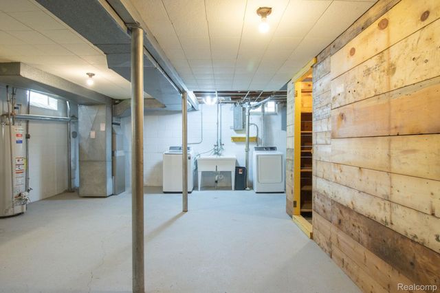 30705 Longfellow Avenue, Madison Heights, MI 48071