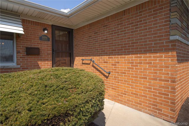 30705 Longfellow Avenue, Madison Heights, MI 48071