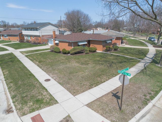 30705 Longfellow Avenue, Madison Heights, MI 48071