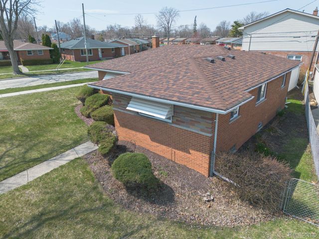 30705 Longfellow Avenue, Madison Heights, MI 48071