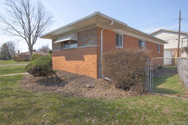 30705 Longfellow Avenue, Madison Heights, MI 48071