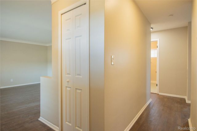 30705 Longfellow Avenue, Madison Heights, MI 48071