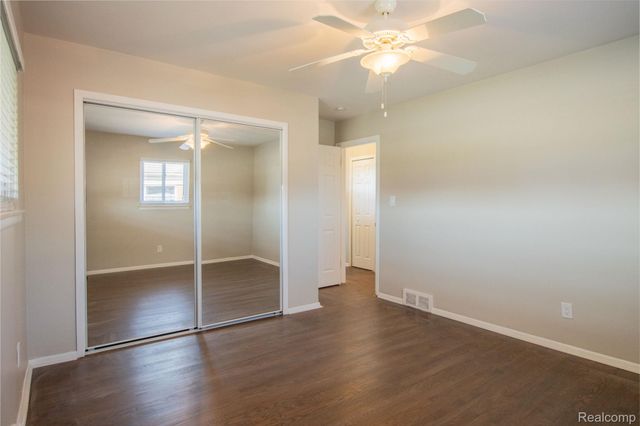 30705 Longfellow Avenue, Madison Heights, MI 48071