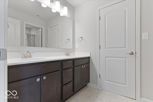 5145 Peachtree Road, Zionsville, IN 46077