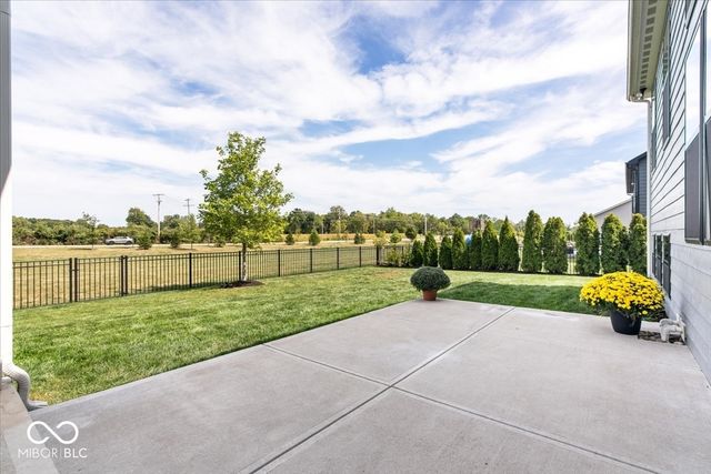 5145 Peachtree Road, Zionsville, IN 46077