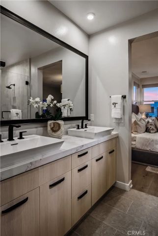 172 Palisades, Irvine, CA 92618