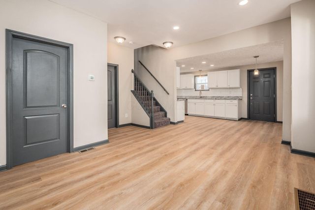 323 W Park Avenue, Columbus, OH 43223