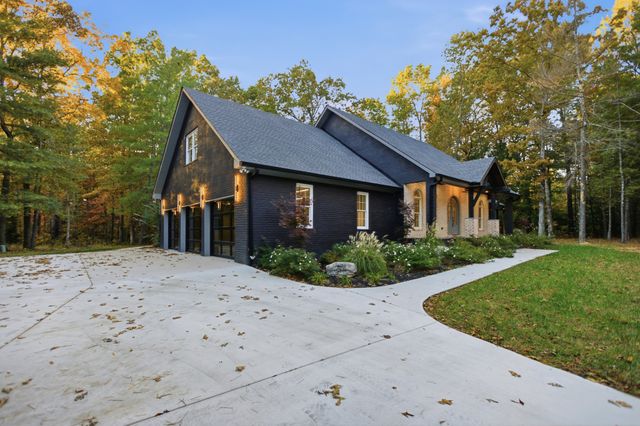 438 Deer Run Rd, Wartrace, TN 37183