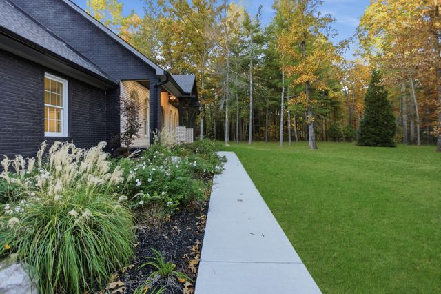 438 Deer Run Rd, Wartrace, TN 37183