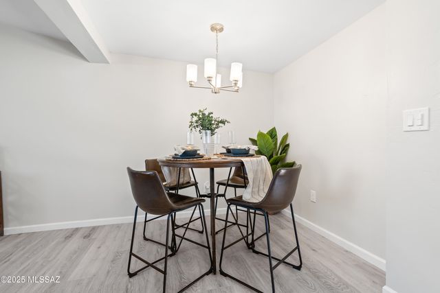 806 N Arcadia Avenue, Tucson, AZ 85711