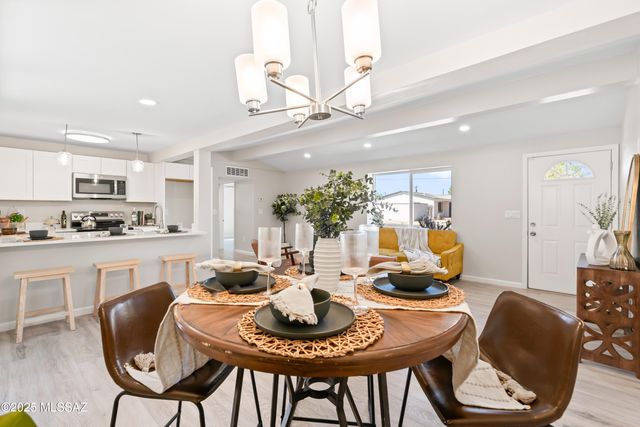 806 N Arcadia Avenue, Tucson, AZ 85711