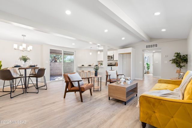 806 N Arcadia Avenue, Tucson, AZ 85711