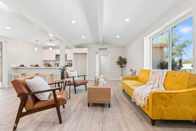 806 N Arcadia Avenue, Tucson, AZ 85711