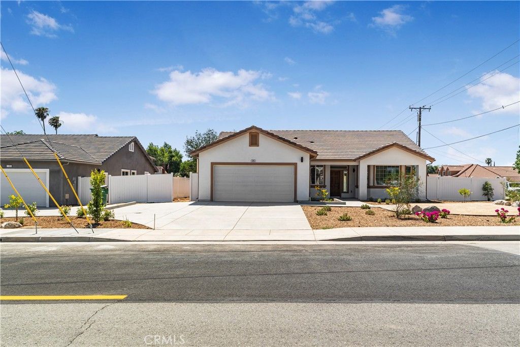 Image 13 of property listing at 595 E 12th, Beaumont, CA 92223