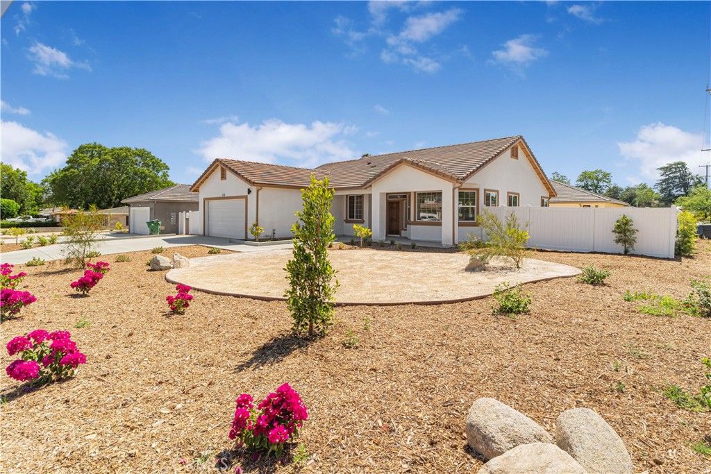 Image 15 of property listing at 595 E 12th, Beaumont, CA 92223